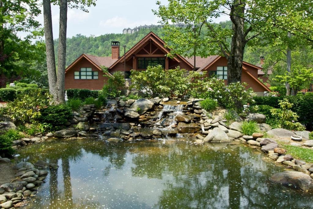 Hilton Vacation Club Bent Creek Golf Village Gatlinburg - main image