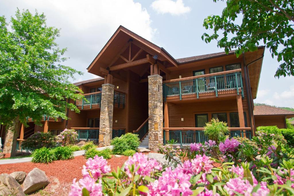 Hilton Vacation Club Bent Creek Golf Village Gatlinburg - image 3