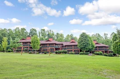 Hilton Vacation Club Bent Creek Golf Village Gatlinburg - image 4