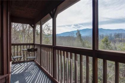 Annie’s Smoky View 2 Bedrooms Hot Tub Pool Table Views Sleeps 6 - image 15