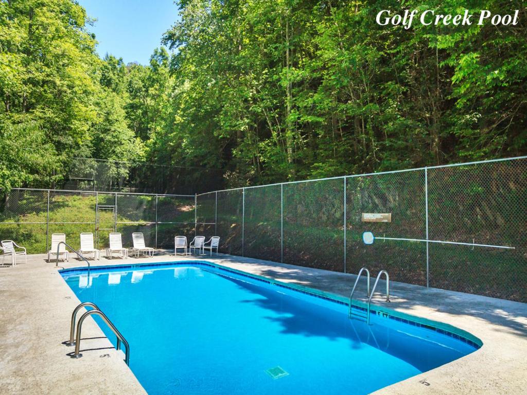 Shooting Star 4 Bedroom Hot Tub Pool Access Pet Friendly Sleeps 10 - image 7