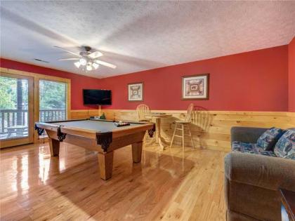 Bear’s Corner 3 Bedrooms WiFi Pool Table Hot Tub WiFi Sleeps 10 - image 15