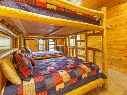 Big Sky Lodge II 7 Bedrooms Sleeps 28 Theater Arcades Hot Tub Gazebo - image 17