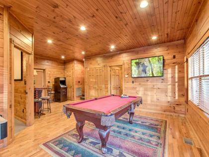 The Great Escape II 5 Bedrooms Sleeps 17 Game Room Pool Access Theater - image 6