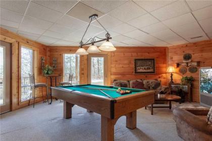 Mountain High View 3 Bedrooms Pool Access Fireplace WiFi Sleeps 8 - image 19