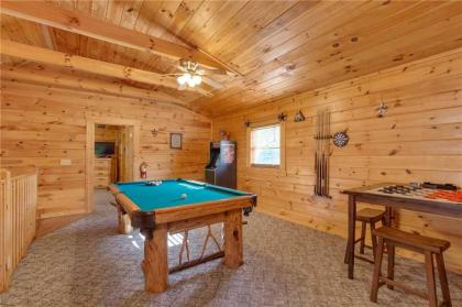 Mountain Dreams 4 Bedrooms Sleeps 11 Pool Access Game Room Hot Tub - image 17