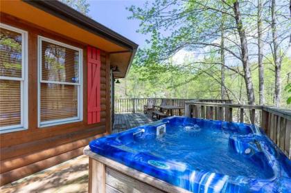 Country Cozy 2 Bedroom Pool Access Hot Tub Fireplace Sleeps 6 - image 19