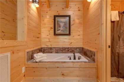 Lovers' Hideaway 1 Bedroom Jetted Tub Private Pool Table Sleeps 4 - image 20