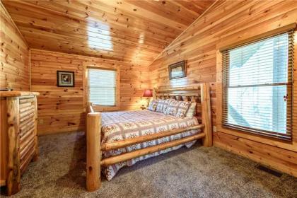 Hemlock Manor 3 Bedrooms Sleeps 10 WiFi Game Room Hot Tub Fireplace - image 18