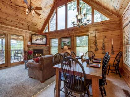 Highpoint Escape 3 Bedrooms Mountain Views Hot Tub WiFi Sleeps 10 - image 12