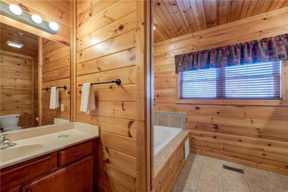 Mountain View Lodge 8 BR Hot Tub Pool Table Theater Room Sleeps 24 - image 14