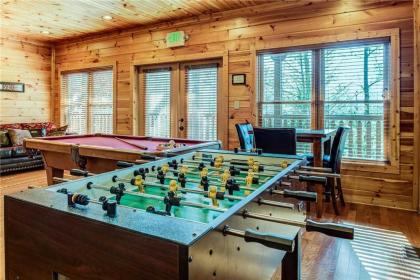 Mountain View Lodge 8 BR Hot Tub Pool Table Theater Room Sleeps 24 - image 15