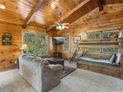 Heaven's View 2 Bedrooms Sleeps 10 Hot Tub Pool Table Arcade Jacuzzi - image 9