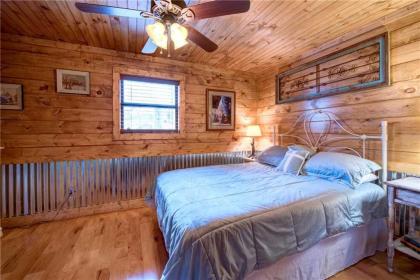 Rocky Top Lodge 6 Bedrooms Pool Access Hot Tub Mountain View Sleeps 14 - image 6