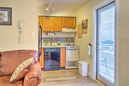 High Life about Condo with Community Pool in Gatlinburg - image 10