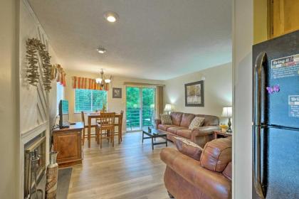 High Life about Condo with Community Pool in Gatlinburg - image 14