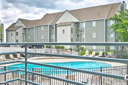 High Life about Condo with Community Pool in Gatlinburg - image 19