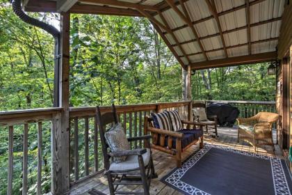 Private Getaway with Hot Tub 4 Mi to DTWN Gatlinburg - image 18