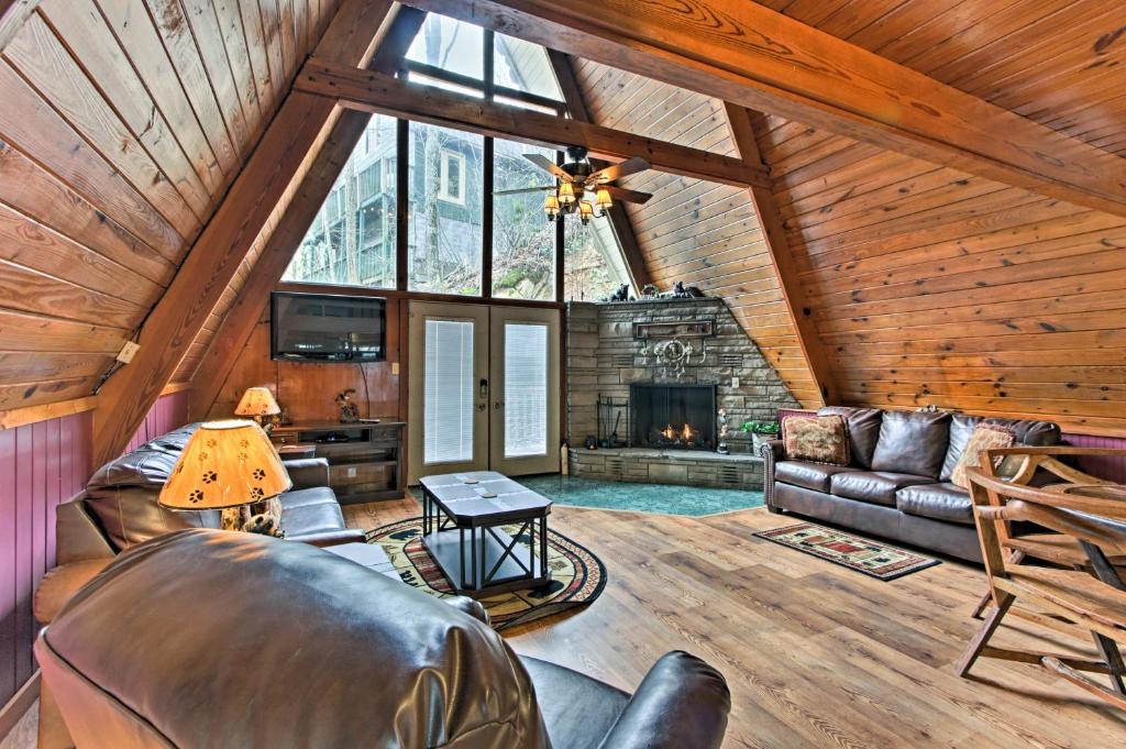 A-Frame Gatlinburg Cabin with Deck and Private Hot Tub! - main image