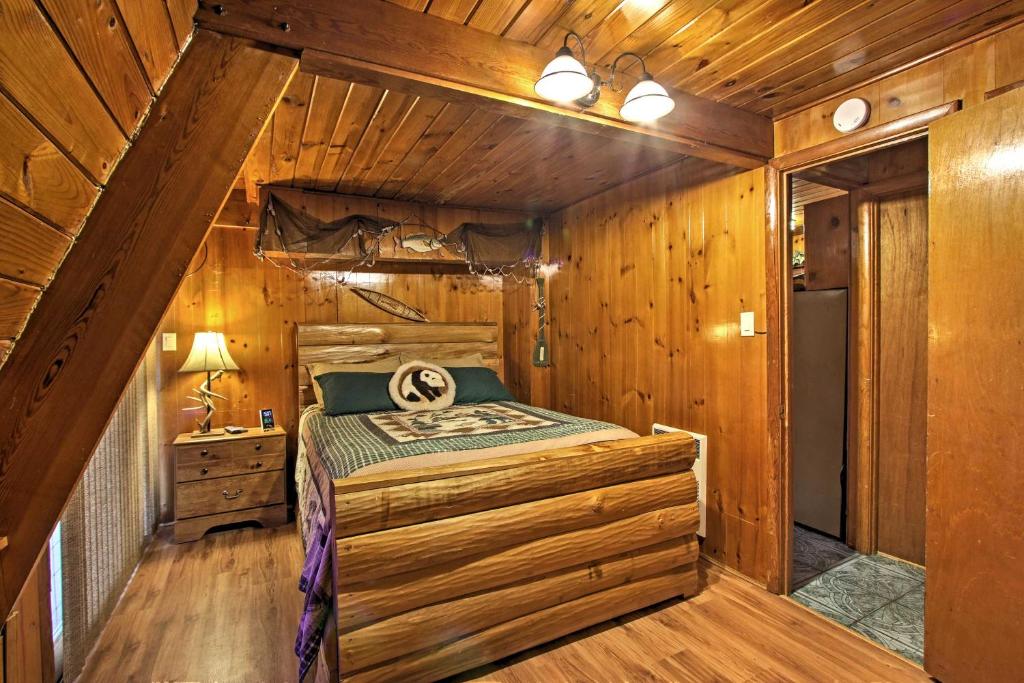 A-Frame Gatlinburg Cabin with Deck and Private Hot Tub! - image 4