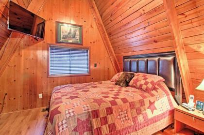 A-Frame Gatlinburg Cabin with Deck and Private Hot Tub! - image 8