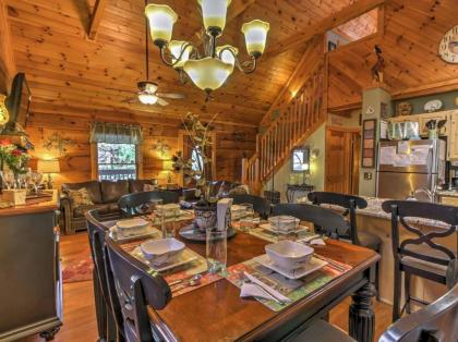 Cozy Nest - Gatlinburg Cabin with Porch and Jacuzzi! - image 13