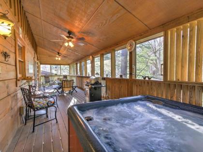 Cozy Nest - Gatlinburg Cabin with Porch and Jacuzzi! - image 14