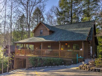 Cozy Nest - Gatlinburg Cabin with Porch and Jacuzzi! - image 15