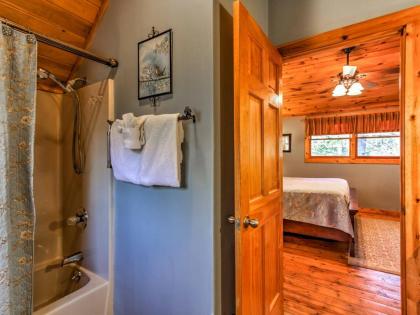 Cozy Nest - Gatlinburg Cabin with Porch and Jacuzzi! - image 20