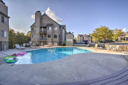 Gatlinburg Condo with Pool Access Balcony and Mtn View - image 17