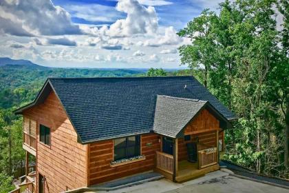 Cabin in the Clouds with Hot Tub Less Than 10Mi to Dollywood - image 8