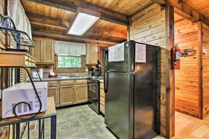 Secluded Forest Cabin - 4 Mi to Dwntwn Gatlinburg! - image 11