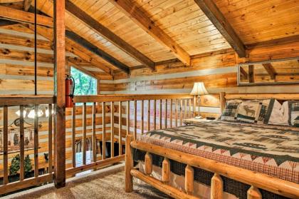 Secluded Forest Cabin - 4 Mi to Dwntwn Gatlinburg! - image 15