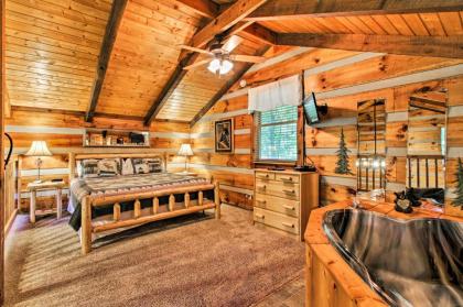 Secluded Forest Cabin - 4 Mi to Dwntwn Gatlinburg! - image 7