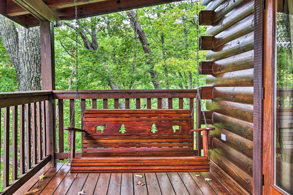 Breathtaking View Cabin with Covered Deck and Hot Tub - image 7