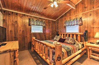 Mountain Views Await about Gatlinburg Cabin with Hot Tub! - image 18