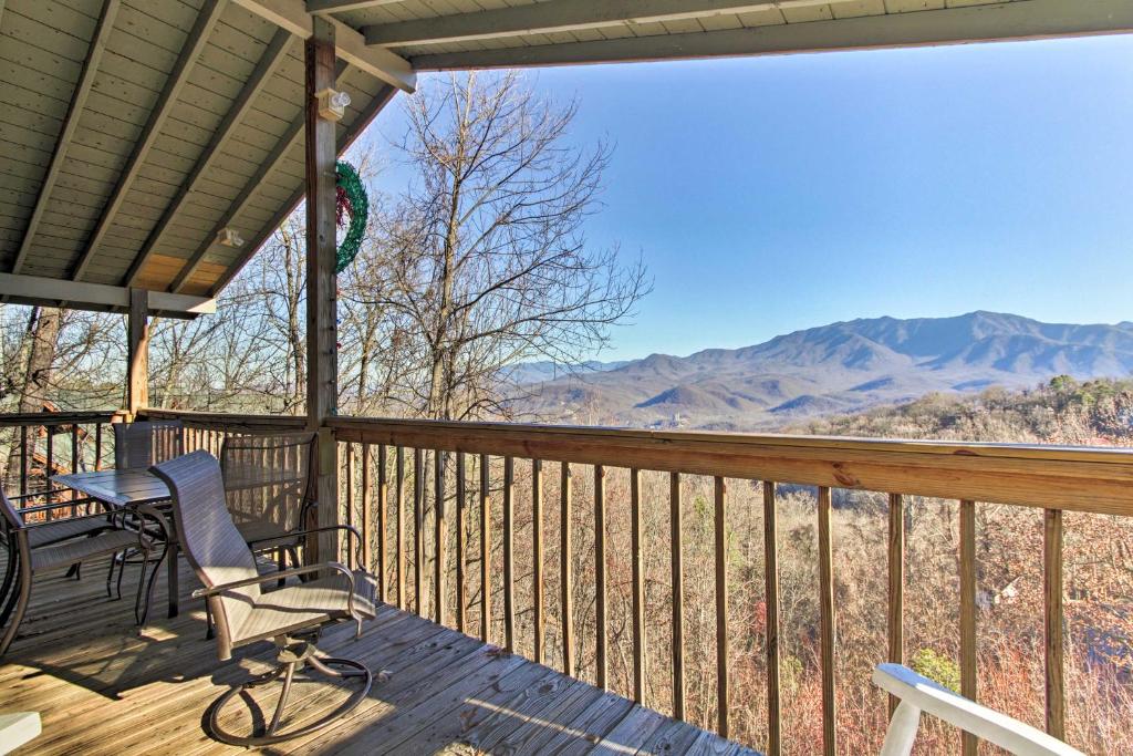 Mountain Views Await about Gatlinburg Cabin with Hot Tub! - image 3