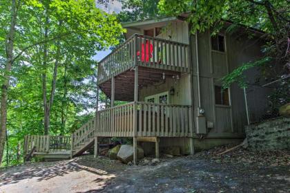 Cottage with Hot Tub and Rustic Charm 2 Mi to Downtown - image 6