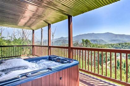 Stunning Mountain View Gatlinburg Cabin with Hot Tub - image 18