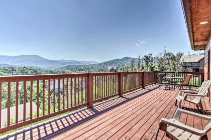 Stunning Mountain View Gatlinburg Cabin with Hot Tub - image 6