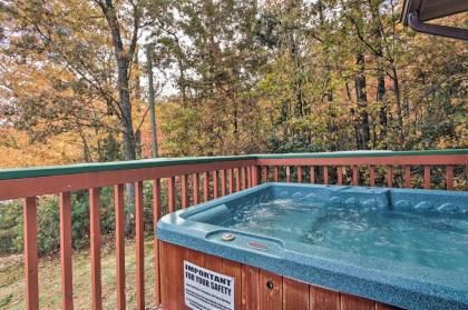 Gatlinburg Chalet with Hot Tub Sauna and Mountain View - image 9