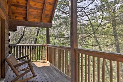 Two Hearts Gatlinburg Cabin with Hot Tub Amenities - image 13