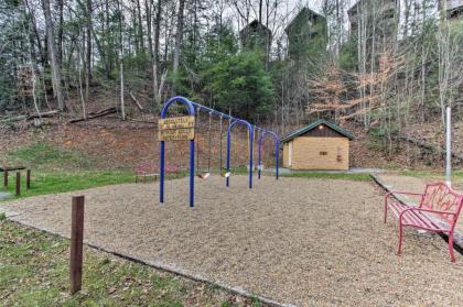 Two Hearts Gatlinburg Cabin with Hot Tub Amenities - image 18