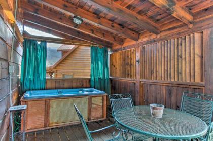 Two Hearts Gatlinburg Cabin with Hot Tub Amenities - image 6