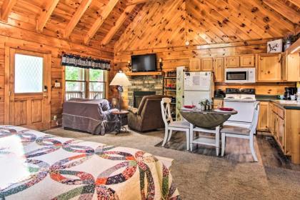 Romantic Gatlinburg Studio Cabin with Hot Tub and Deck - image 17