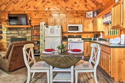 Romantic Gatlinburg Studio Cabin with Hot Tub and Deck - image 20