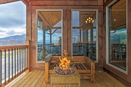 Lightning Bug Lookout Luxury Mountain View Cabin! - image 17