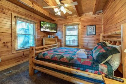 Cloud Dancer 3 Bedrooms Sleeps 10 Hot Tub Fireplace WiFi - image 10