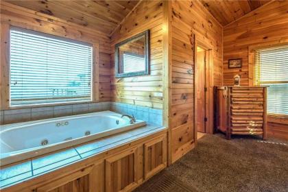 Cloud Dancer 3 Bedrooms Sleeps 10 Hot Tub Fireplace WiFi - image 8