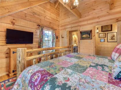 Cozy Cub Hideaway 2 BR Hot Tub Pool Access Fireplace Sleeps 6 - image 18